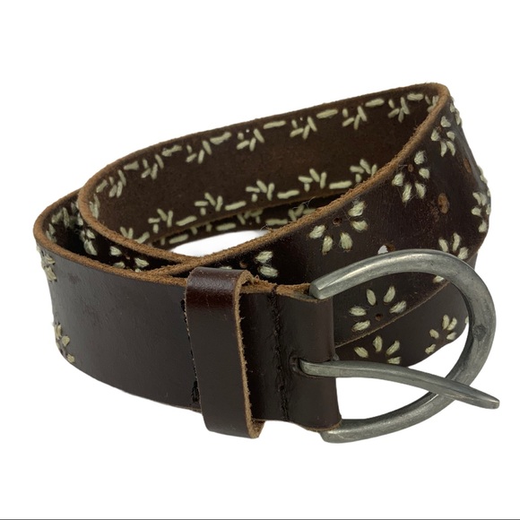 Accessories - GENUINE LEATHER Brown stitched belt. Sz Large